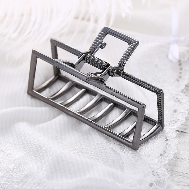 Women Girls Geometric Hair Claw Clamps Metal Hair Crab Moon Shape Hair Claw Clip Solid Color Hairpin Large Size Hair Accessories