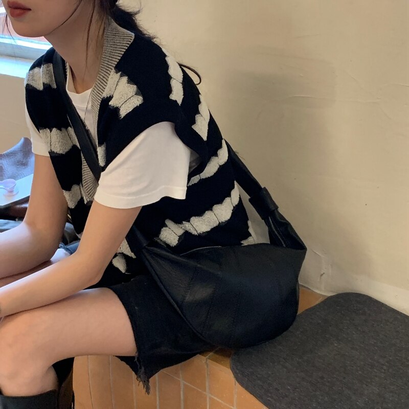 Fashion Black Dumpling Bag Bag Women's Crossbody Bag 2023 New Croissant Bag Vintage Premium Sense Waist Bag Casual Shoulder Bag