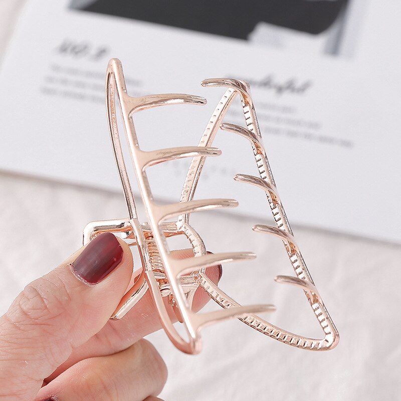 Women Girls Geometric Hair Claw Clamps Metal Hair Crab Moon Shape Hair Claw Clip Solid Color Hairpin Large Size Hair Accessories