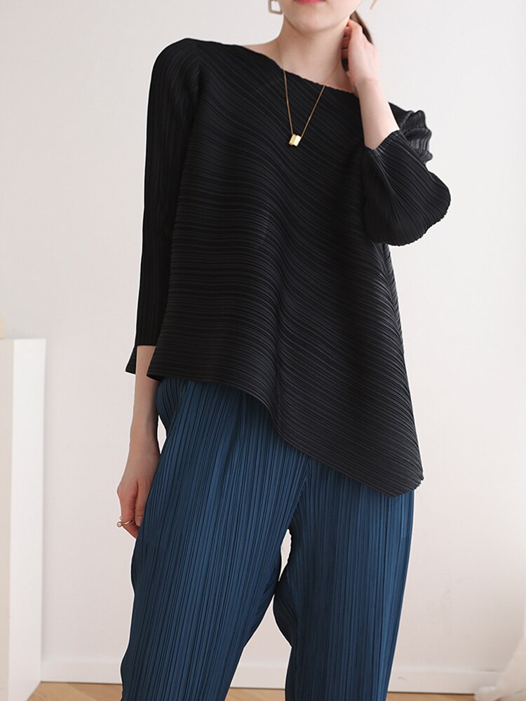 Irregular T-shirts For Women Round Neck Loose Three Quarter Sleeves Pleated Shirt 2023 Summer Female Fashion Top