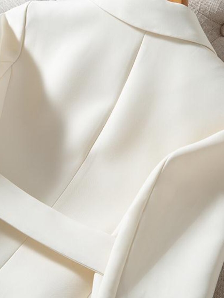 Suit Coat Women's Chic and Elegant