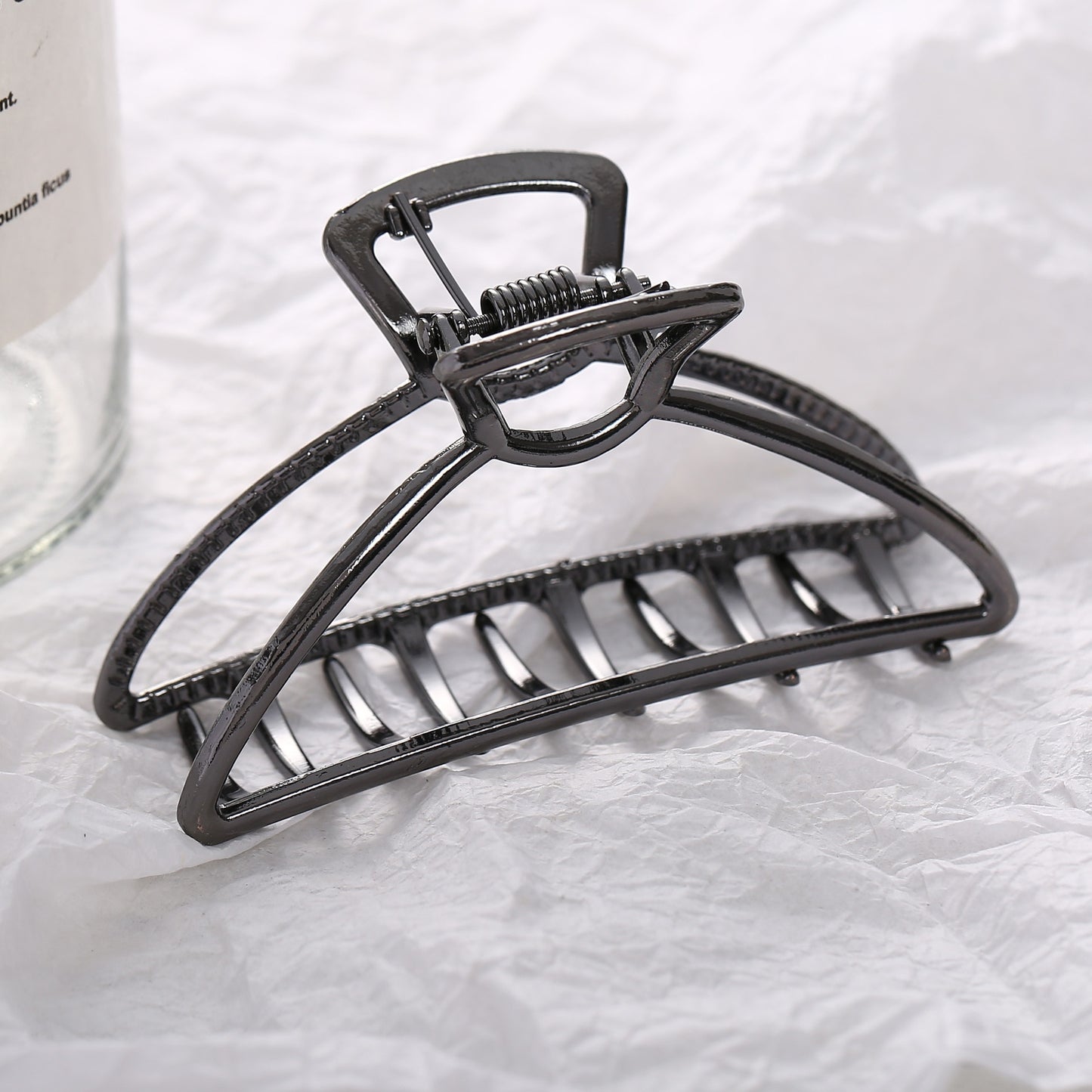 Women Girls Geometric Hair Claw Clamps Metal Hair Crab Moon Shape Hair Claw Clip Solid Color Hairpin Large Size Hair Accessories