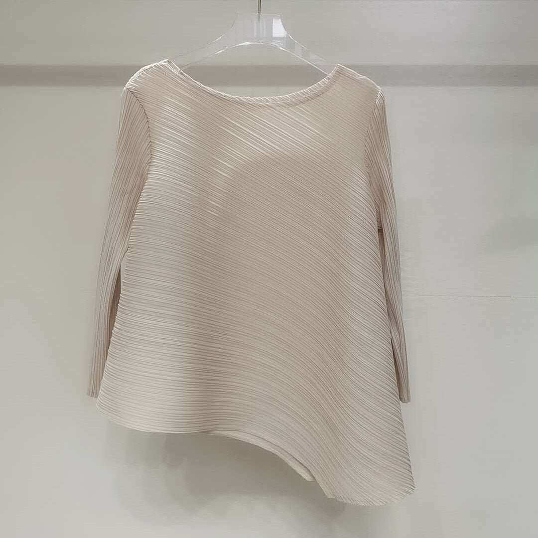 Irregular T-shirts For Women Round Neck Loose Three Quarter Sleeves Pleated Shirt 2023 Summer Female Fashion Top