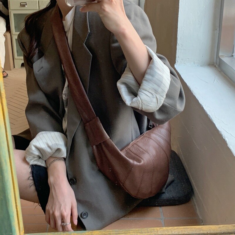 Fashion Black Dumpling Bag Bag Women's Crossbody Bag 2023 New Croissant Bag Vintage Premium Sense Waist Bag Casual Shoulder Bag