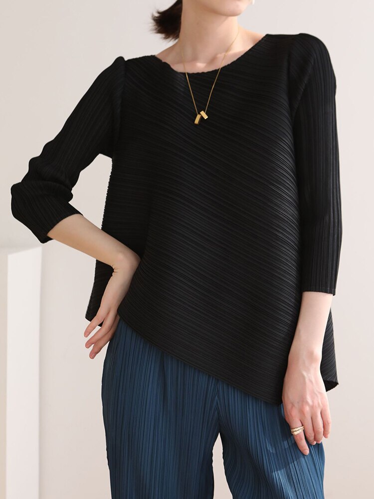 Irregular T-shirts For Women Round Neck Loose Three Quarter Sleeves Pleated Shirt 2023 Summer Female Fashion Top